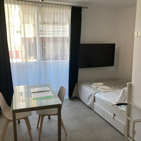 Studio With Small Balcony Лас-Пальмас-де-Гран-Канария Экстерьер фото